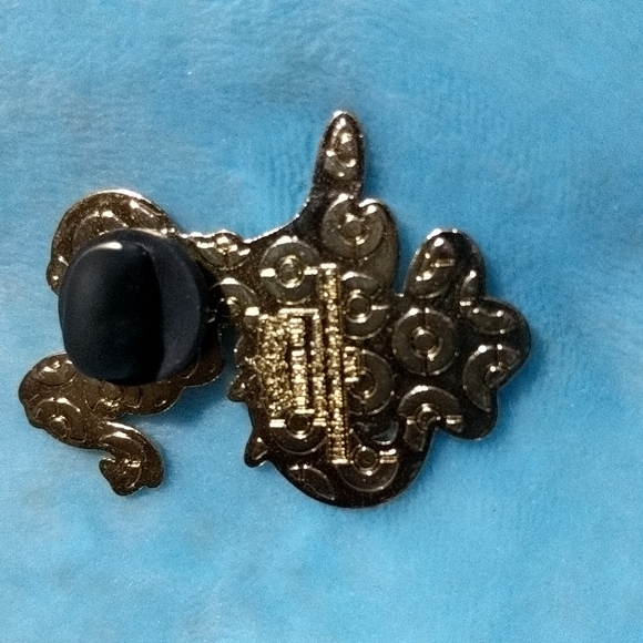 Pokemon Official Pin - Picture 2 of 3